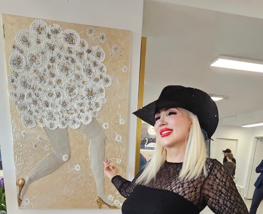 Gabriela Văduva alături de Dandelions